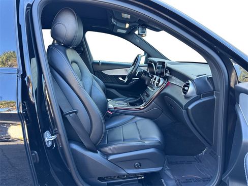 Used 2021 Mercedes-Benz GLC 300 GLC 300 image 16