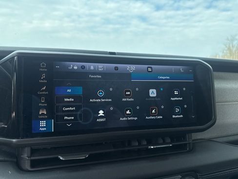 Used 2025 Jeep Wrangler Unlimited Sahara w/ Safety Group image 29