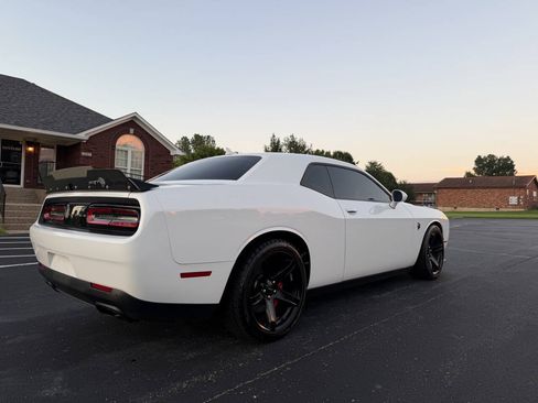 Used 2019 Dodge Challenger SRT Hellcat w/ Laguna Leather Package RWD image 9