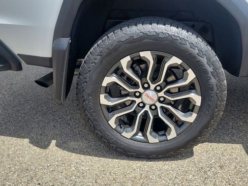 Used 2024 GMC Canyon Denali AWD/4WD image 6