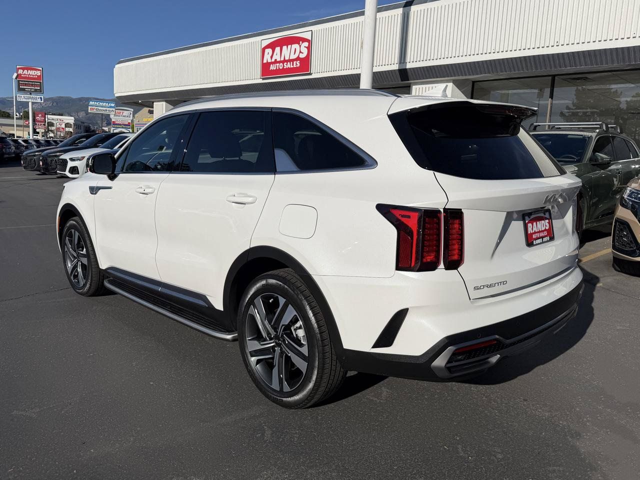 Used 2023 Kia Sorento EX AWD/4WD image 11