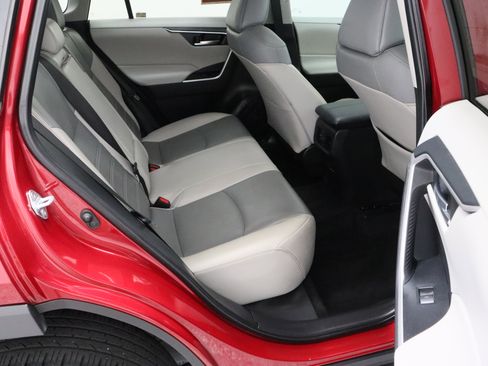Used 2024 Toyota RAV4 XLE Premium FWD image 35