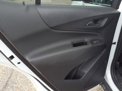 Certified 2024 Chevrolet Equinox LT w/ LPO, Floor Liner Package image 7