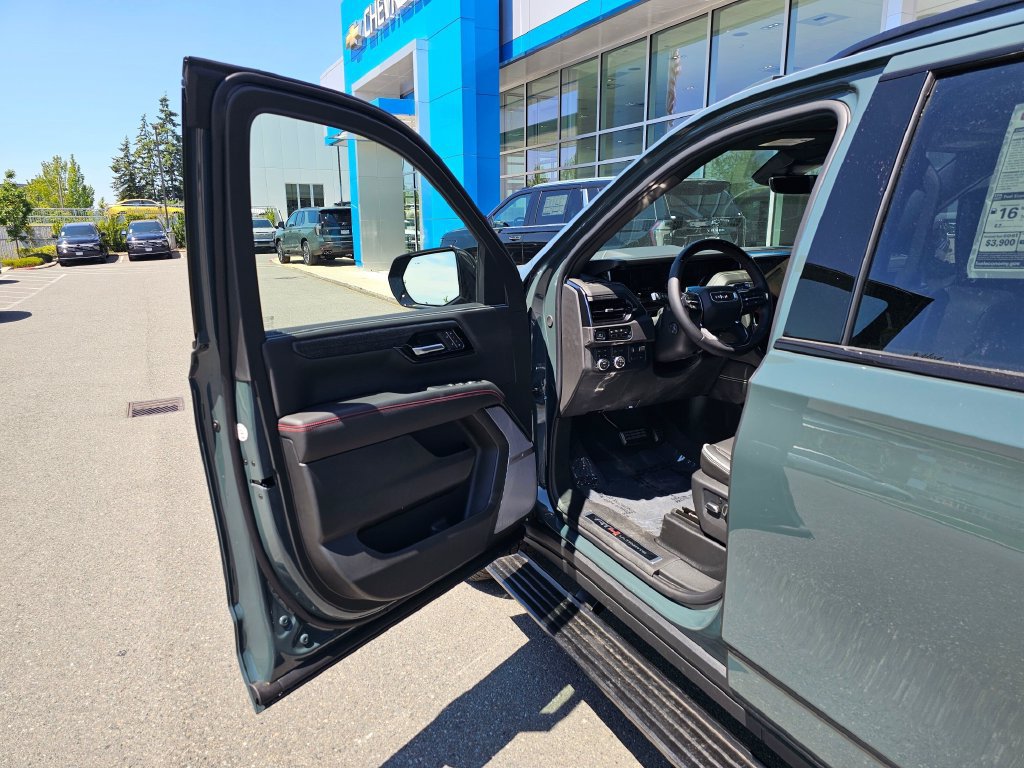 Used 2026 GMC Yukon XL AT4 Ultimate AWD/4WD image 21