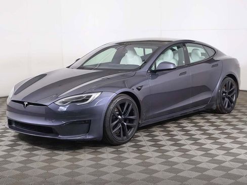 Used 2021 Tesla Model S Plaid image 11
