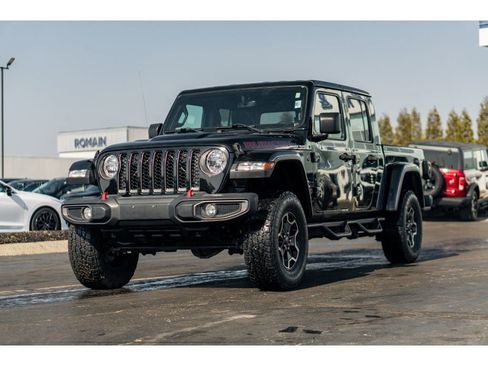 Used 2020 Jeep Gladiator Rubicon image 2