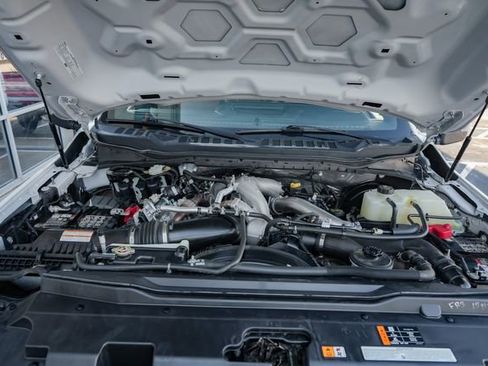 Used 2023 Ford F250 Lariat w/ Chrome Package image 29