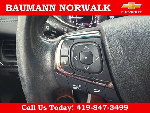 Used 2013 Toyota Avalon XLE Touring FWD image 15