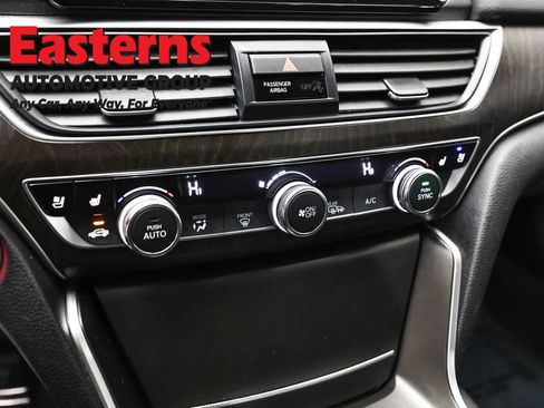 Used 2020 Honda Accord Touring image 19