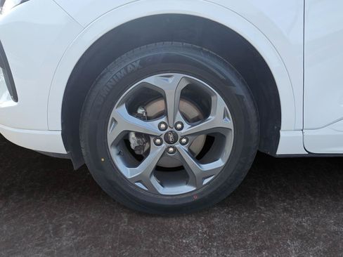 Used 2023 Ford Escape ST-Line AWD/4WD image 15