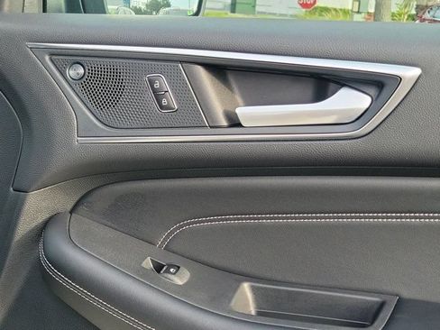 Used 2023 Ford Edge Titanium AWD/4WD image 9