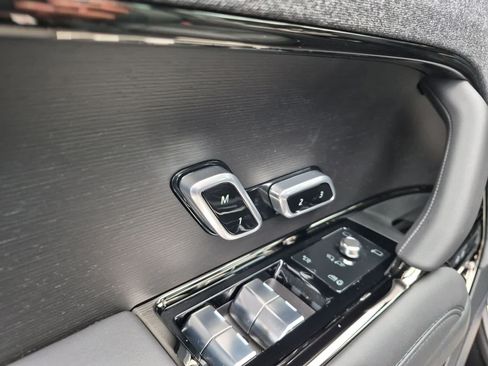 New 2026 Land Rover Range Rover Sport Dynamic SE AWD/4WD image 17