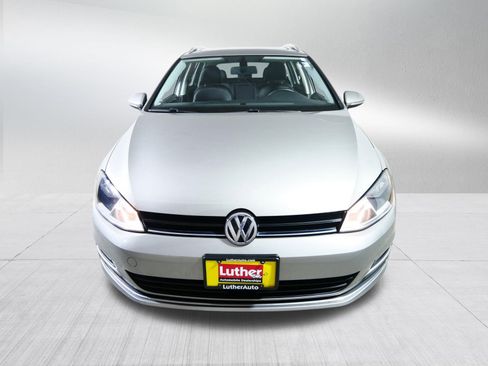 Used 2017 Volkswagen Golf SEL image 2