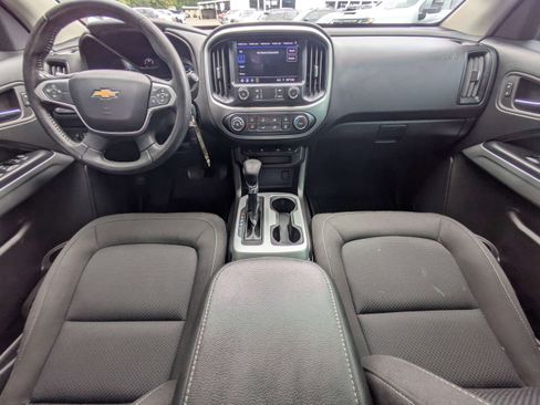 Used 2022 Chevrolet Colorado LT w/ LT Convenience Package AWD/4WD image 12