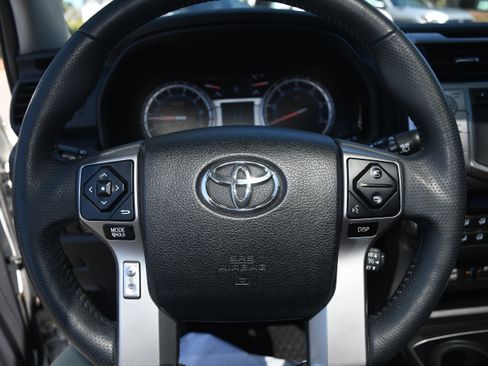 Used 2016 Toyota 4Runner SR5 image 14