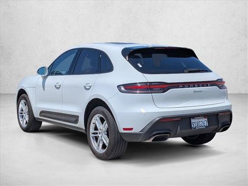 Used 2025 Porsche Macan AWD/4WD image 8