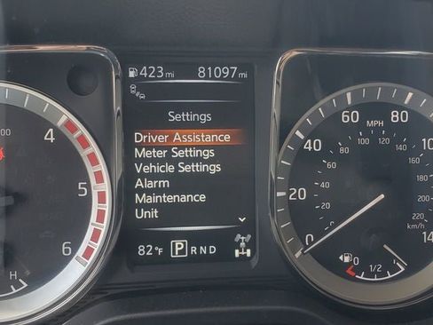 Used 2017 Nissan Titan PRO-4X w/ Pro-4x Convenience Package AWD/4WD image 12