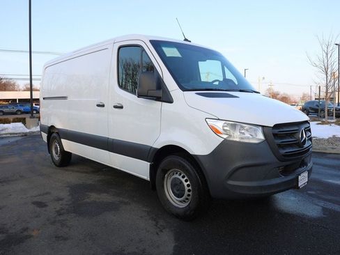 Used 2025 Mercedes-Benz Sprinter 2500 image 7