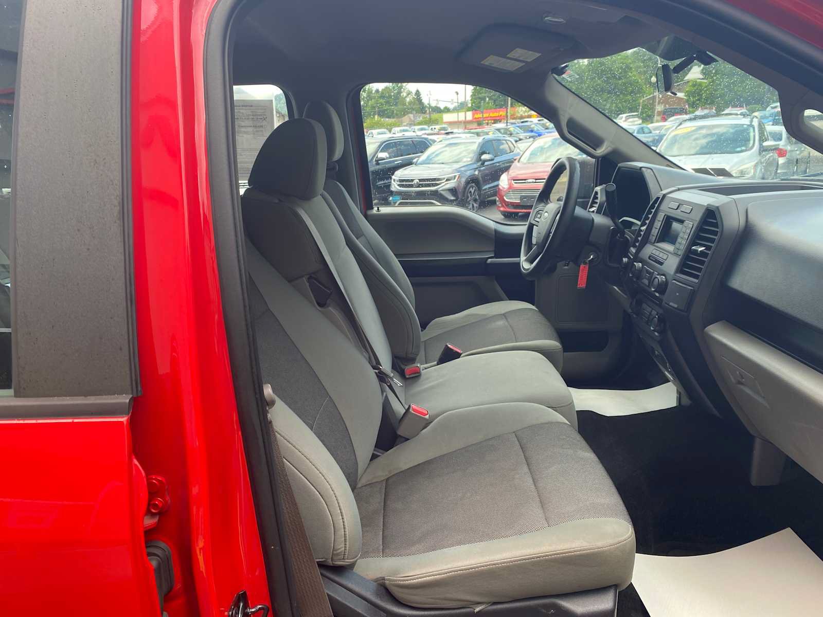 Used 2015 Ford F150 XL w/ Equipment Group 101A Mid AWD/4WD image 18