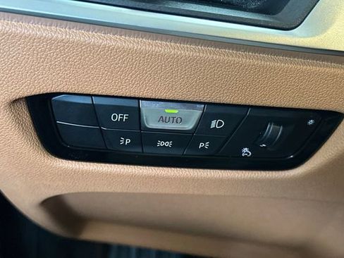 Used 2023 BMW i4 eDrive40 image 32