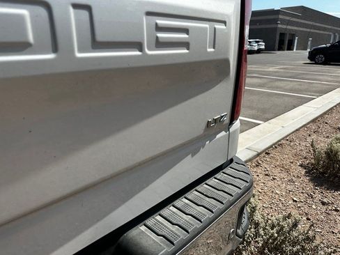 Used 2020 Chevrolet Silverado 1500 LTZ w/ LTZ Premium Package AWD/4WD image 6