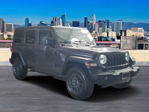 Used 2026 Jeep Wrangler Unlimited Sport AWD/4WD image 3