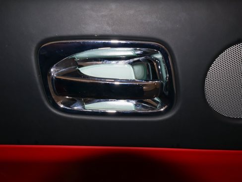 Used 2018 Rolls-Royce Wraith RWD image 24