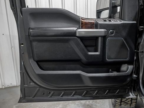 Used 2017 Ford F250 Platinum w/ Platinum Ultimate Package image 44