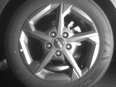 Used 2025 Kia K4 LXS image 14