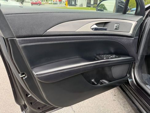 Used 2020 Lincoln MKZ Standard image 9