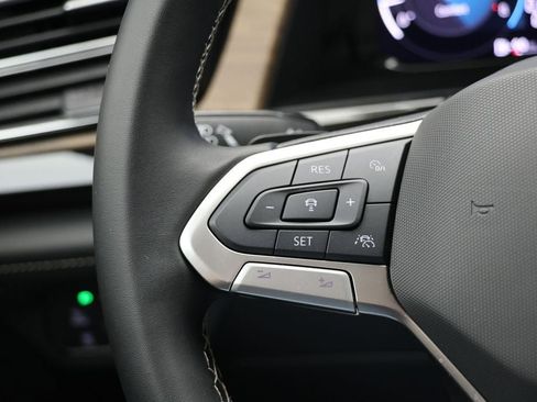 Used 2025 Volkswagen Atlas SE image 20