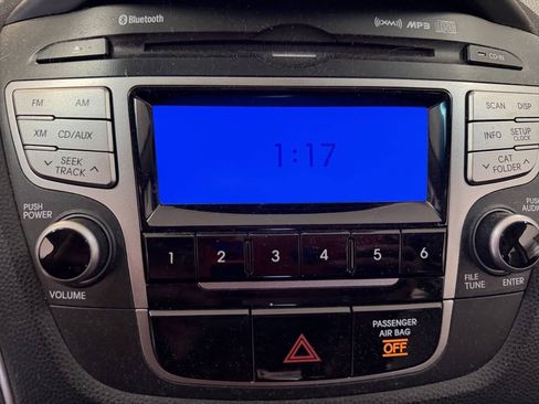 Used 2010 Hyundai Tucson GLS w/ Popular Equipment Pkg 2 FWD image 34