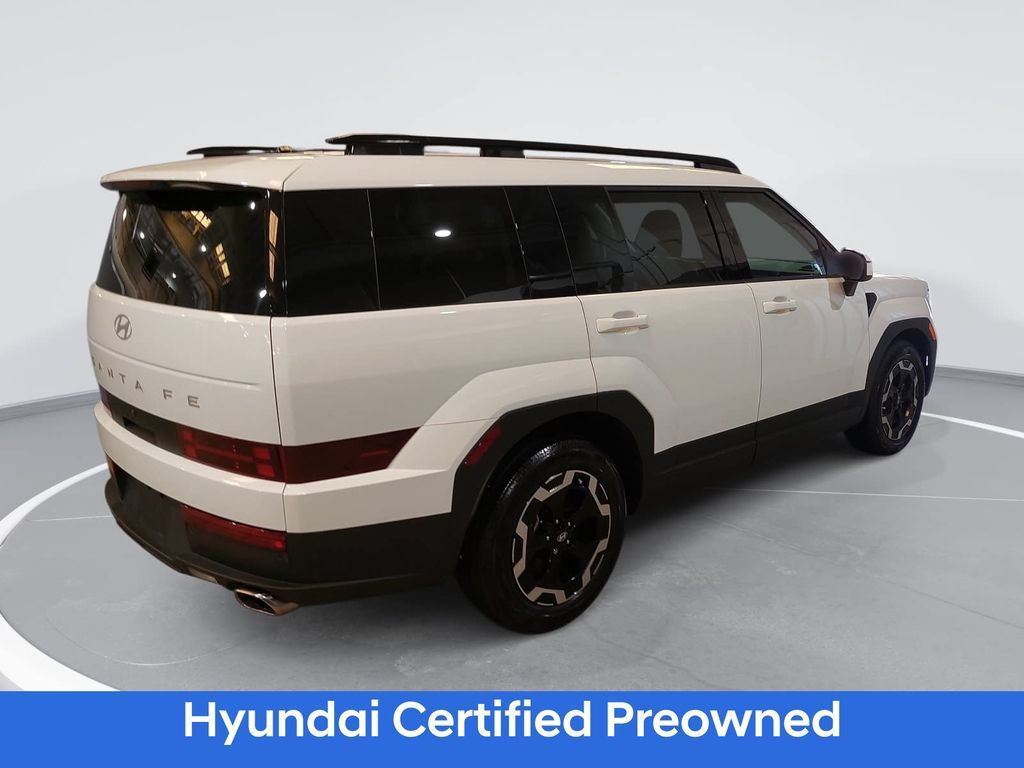 Used 2025 Hyundai Santa Fe SEL FWD image 5