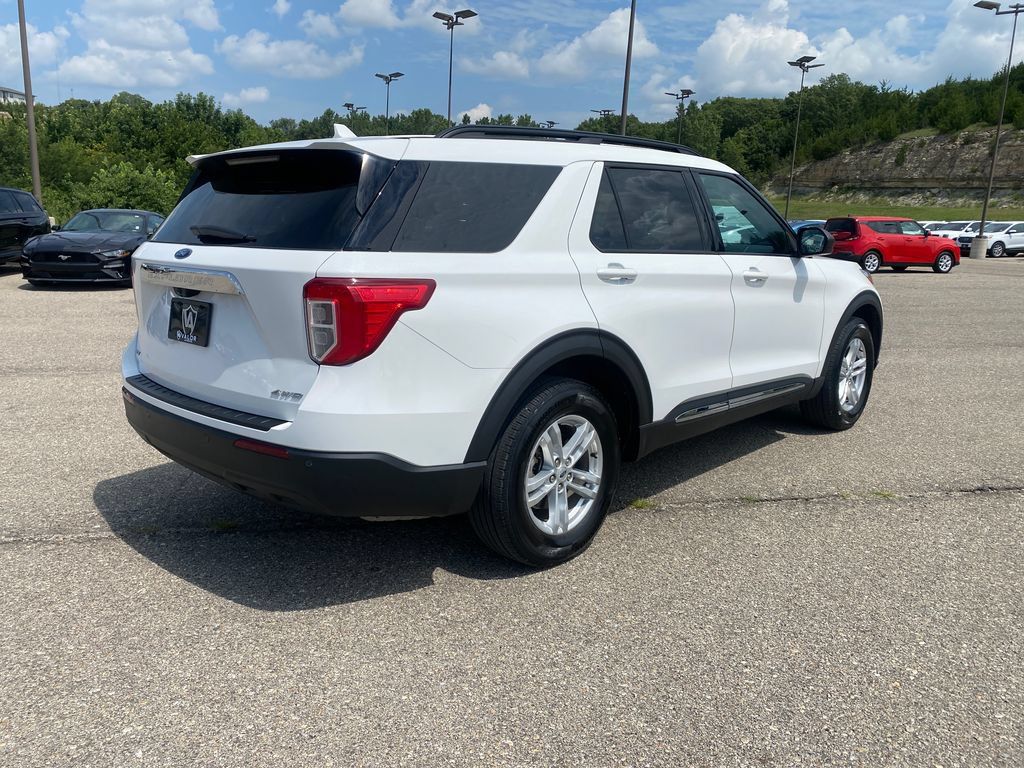 Used 2023 Ford Explorer XLT AWD/4WD image 15