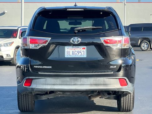 Used 2015 Toyota Highlander XLE image 8