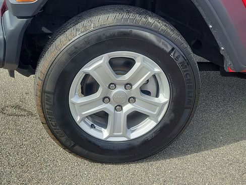 Used 2023 Jeep Wrangler Sport S image 10