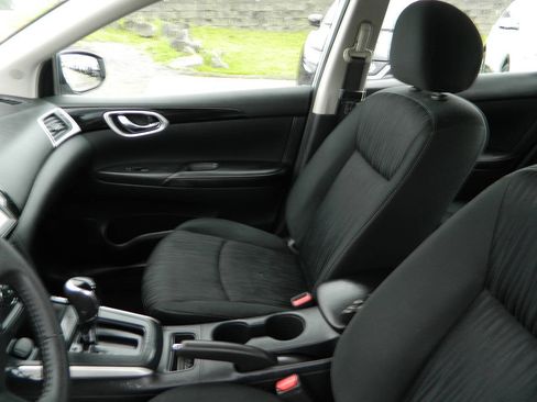 Used 2019 Nissan Sentra SV image 13