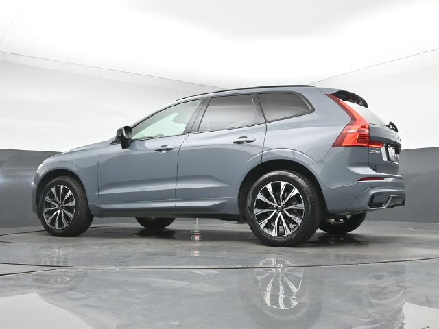 Used 2024 Volvo XC60 B5 Plus w/ Protection Package Premier AWD/4WD image 38