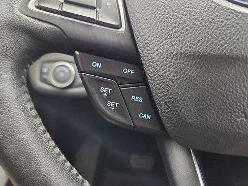 Used 2018 Ford Escape SE w/ SE Sport Appearance Package AWD/4WD image 14