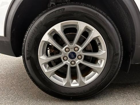 Used 2022 Ford Escape SE FWD image 30