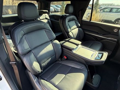New 2025 Lincoln Navigator Reserve w/ Jet Appearance Package image 15