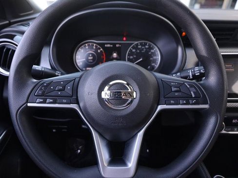 Used 2020 Nissan Kicks SV FWD image 10