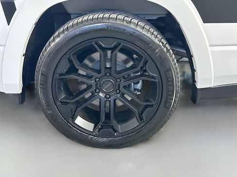 New 2026 RAM 1500 Big Horn AWD/4WD image 17