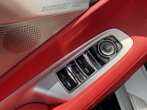Used 2024 Chevrolet Corvette Z06 RWD image 19