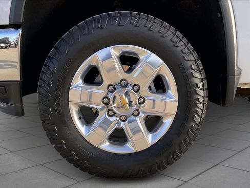 Certified 2021 Chevrolet Silverado 2500 LTZ w/ LTZ Premium Package image 11