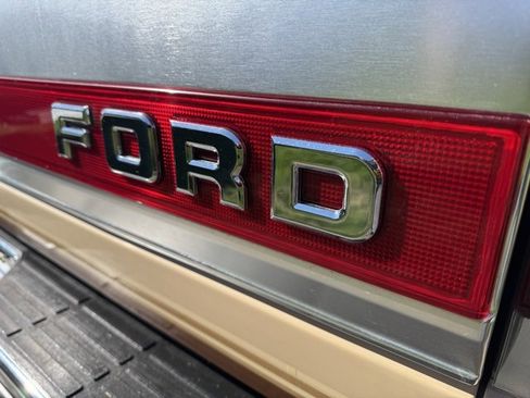 Used 1990 Ford F150 2WD Regular Cab image 40