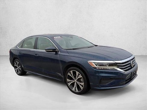 Used 2021 Volkswagen Passat 2.0T SE w/ Luggage Net & Mats Package image 3