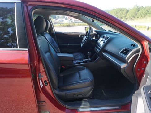 Used 2017 Subaru Outback 2.5i Limited AWD/4WD image 16