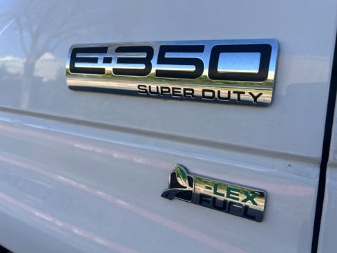 Used 2016 Ford E-350 and Econoline 350 Super Duty image 22
