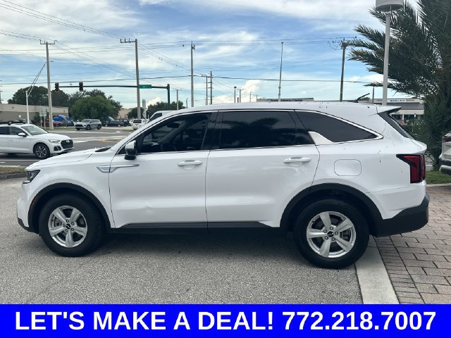 Used 2023 Kia Sorento LX FWD image 7